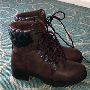 MIA COMBAT BOOTS! Size 9